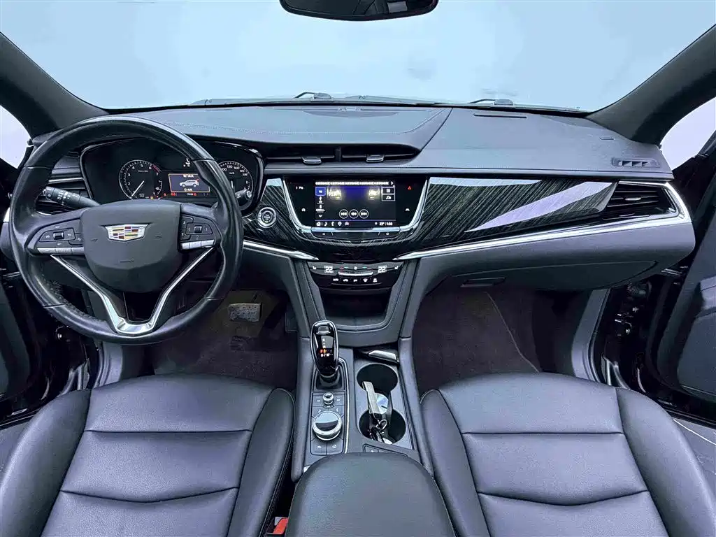 Cadillac XT6 2021 — фото 12