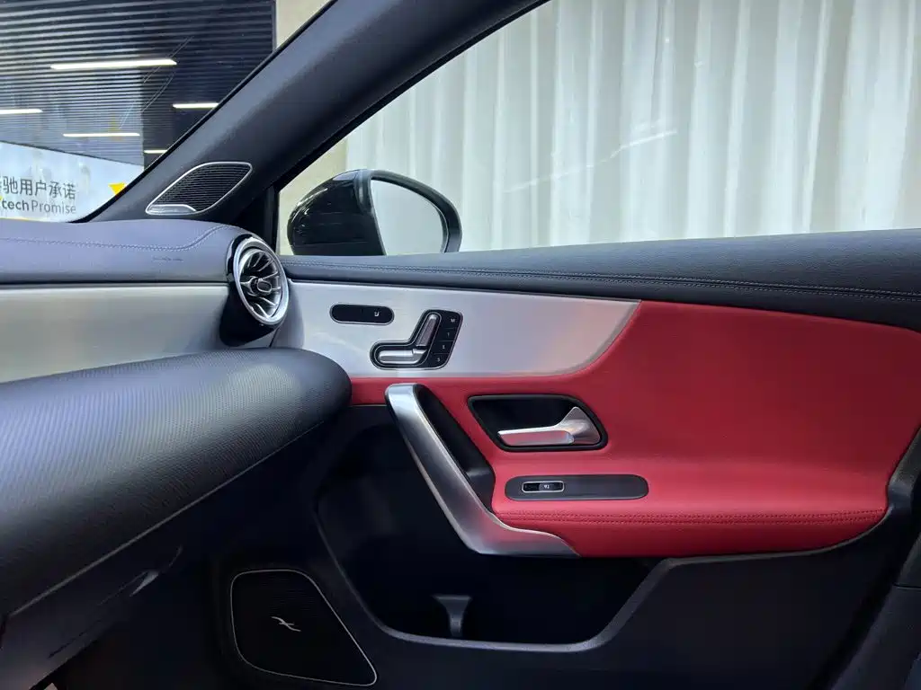 Mercedes-Benz A-Class AMG 2023 — фото 21