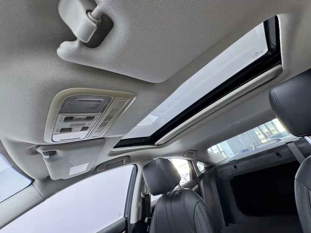 Honda Civic 2019 — фото 13