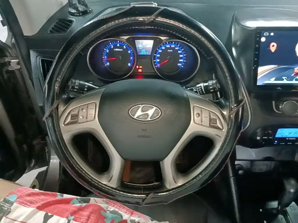 Hyundai ix35 2015 — фото 11