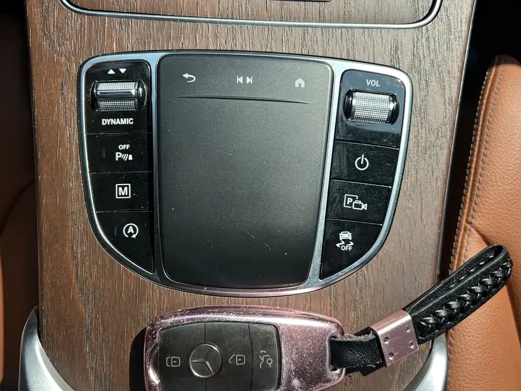 Mercedes-Benz GLC 2020 — фото 20