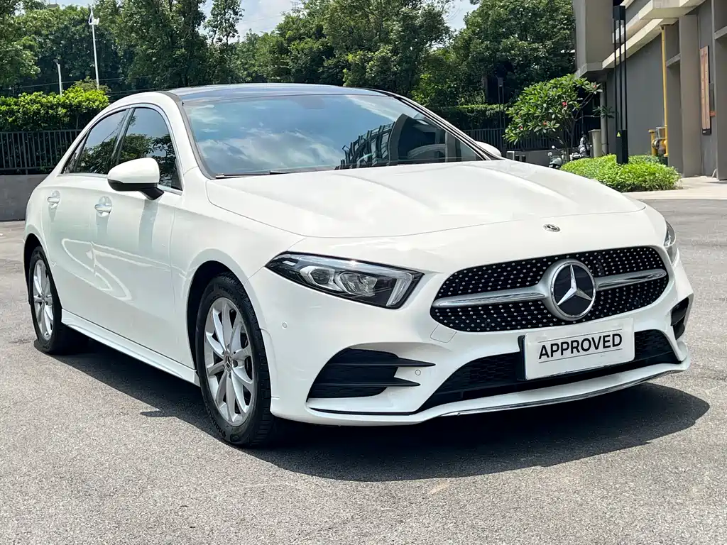 Mercedes-Benz A-Class 2019 — фото 2