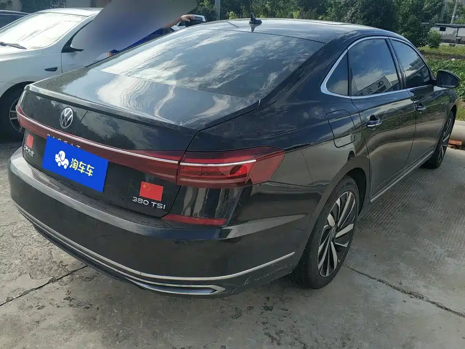 Volkswagen Passat 2025