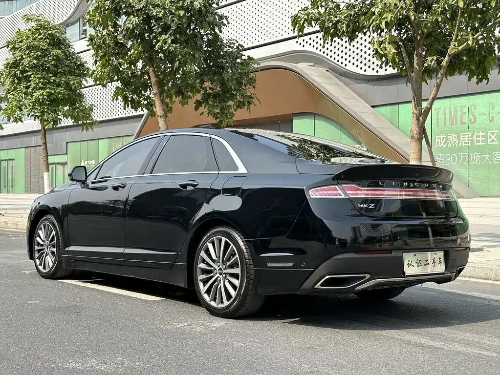 Lincoln MKZ 2019 — фото 7