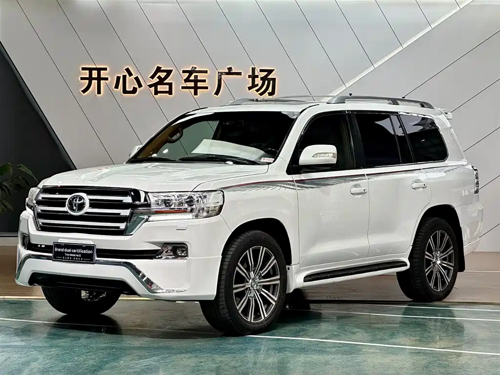 Toyota Land Cruiser 2010 — фото 1