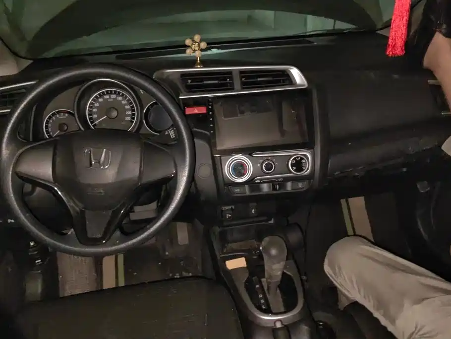 Honda Fit 2016 — фото 12