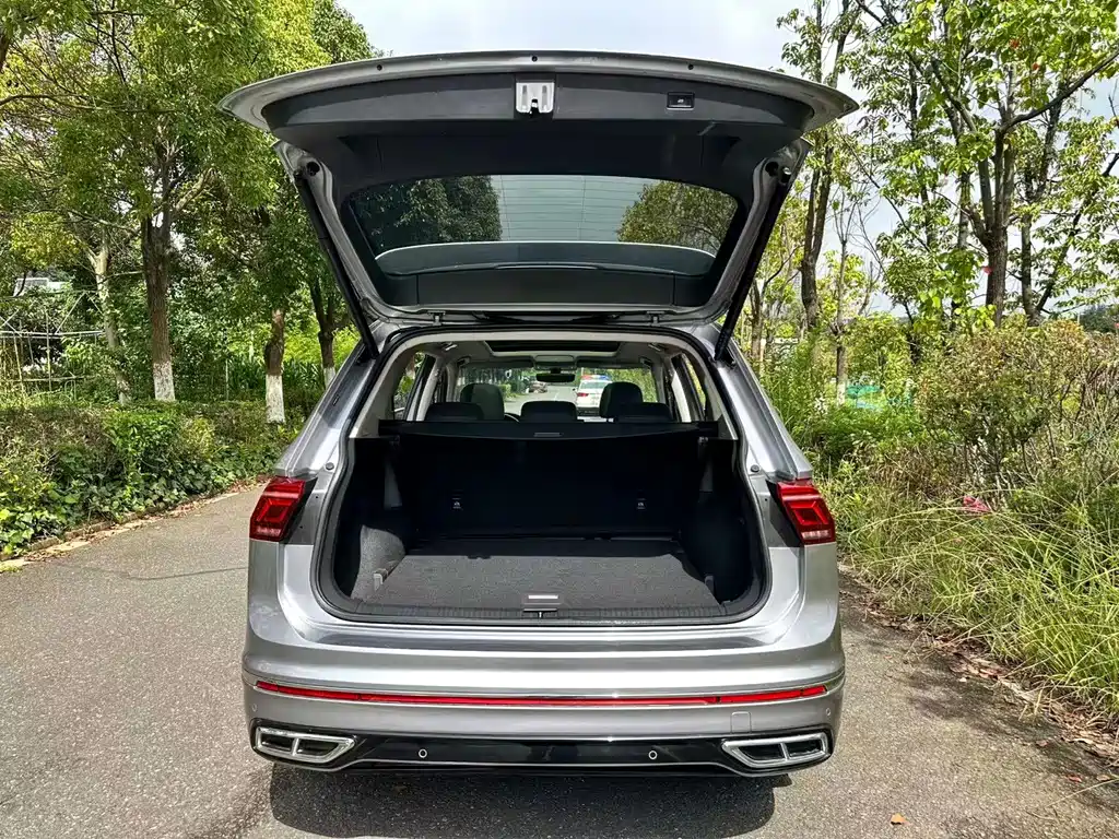 Volkswagen Tiguan L 2022 — фото 25
