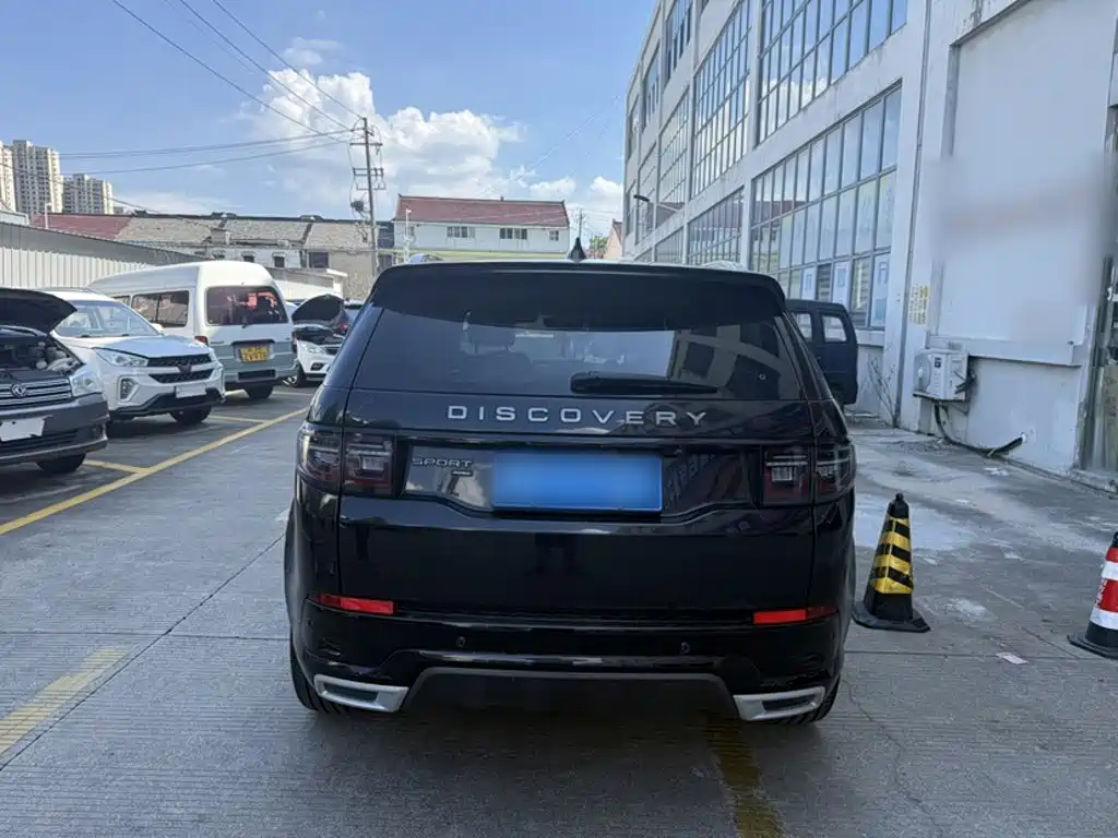 Land Rover Discovery Sport 2021 — фото 10