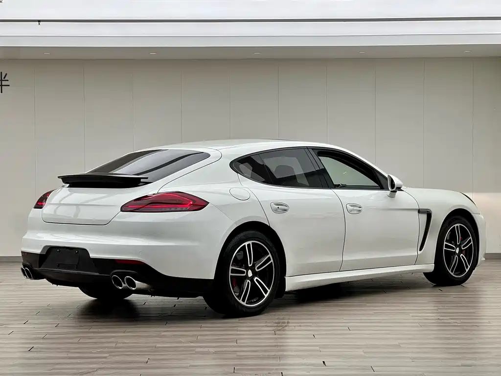 Porsche Panamera 2015 — фото 4