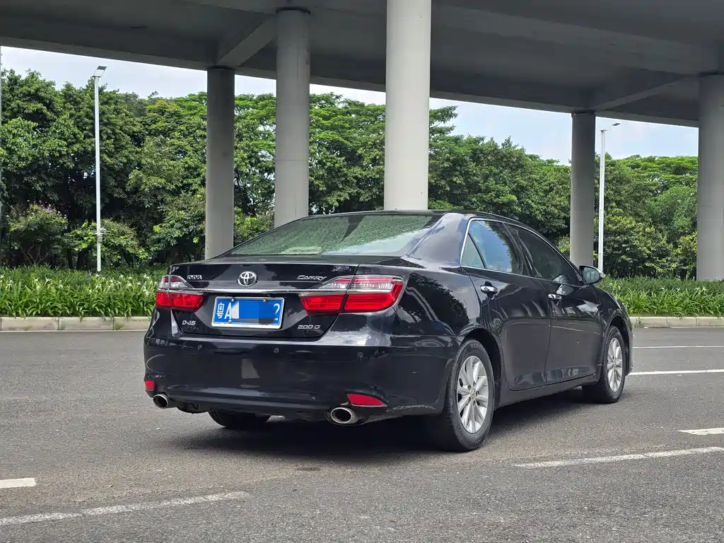 Toyota Camry 2017 — фото 11