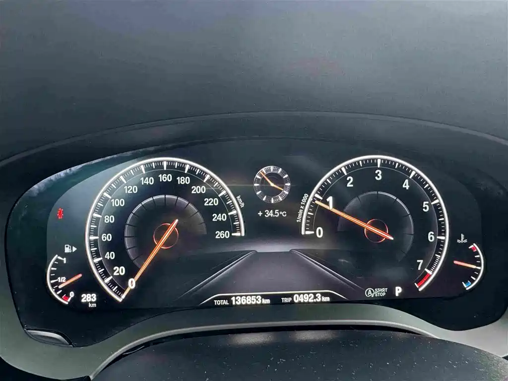 BMW 5 Series 2019 — фото 17