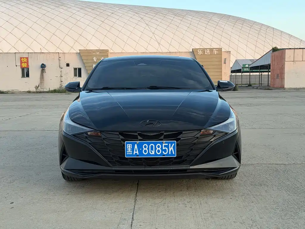 Hyundai Elantra 2022