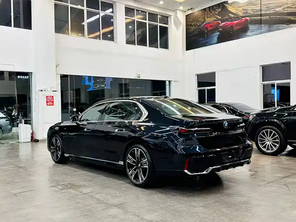 BMW 7 Series 2023