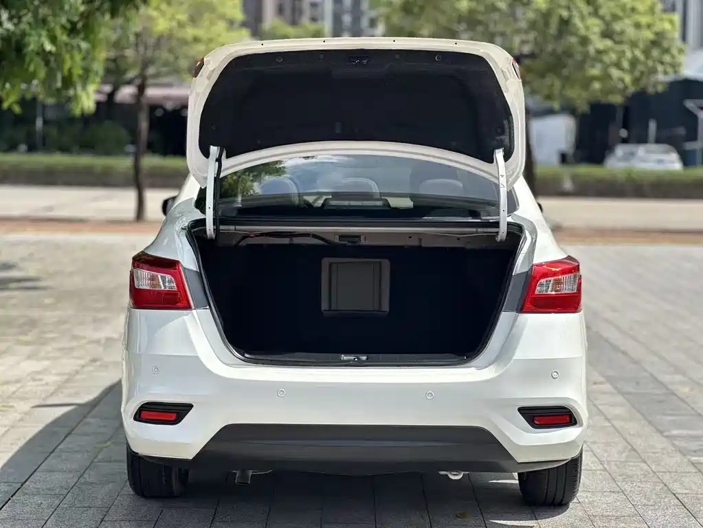 Nissan Sylphy 2018 — фото 15
