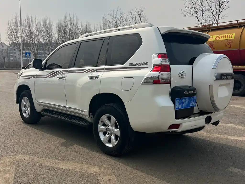 Toyota Prado 2014 — фото 13