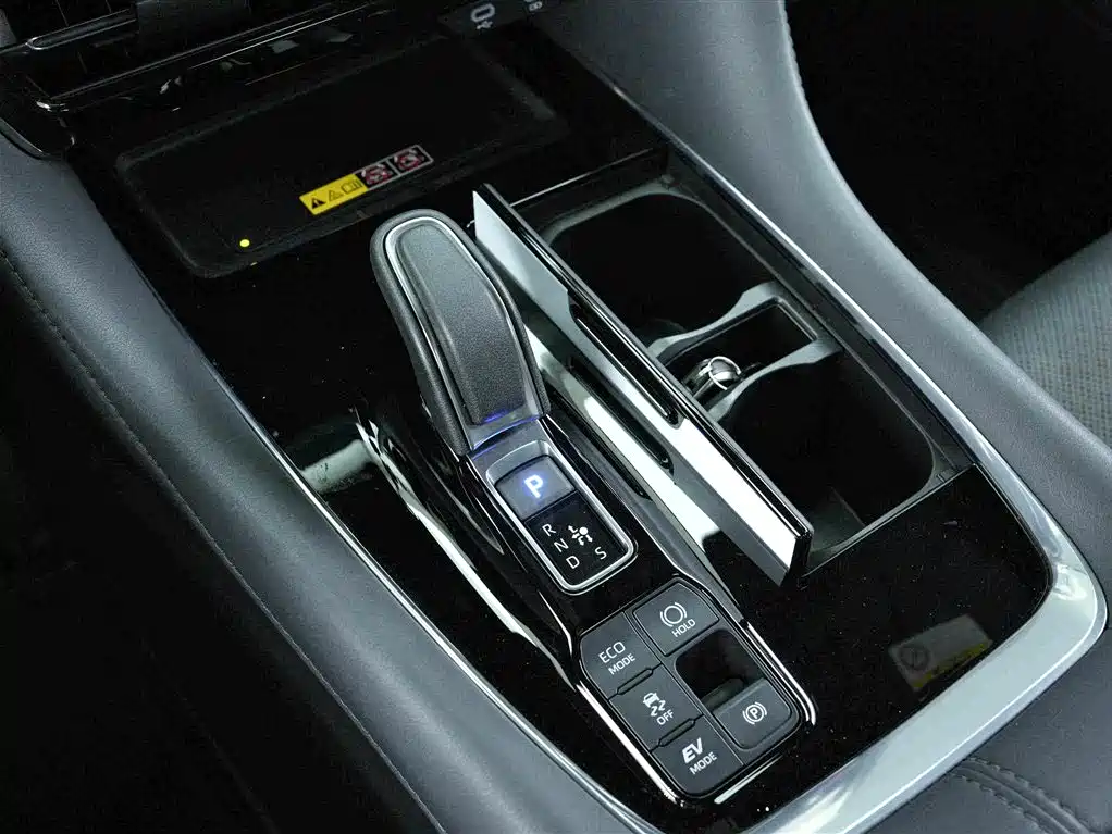 Toyota Vellfire 2024 — фото 10