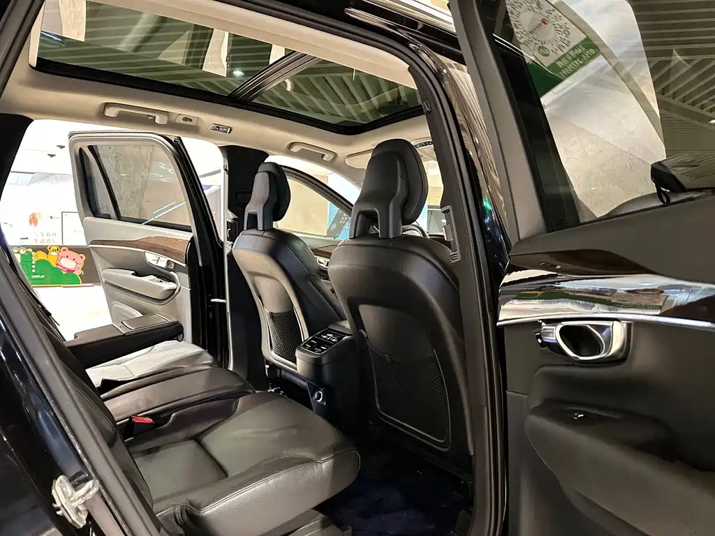 Volvo XC90 2016 — фото 14
