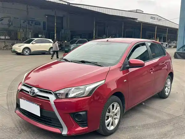 Toyota Yaris L 2015