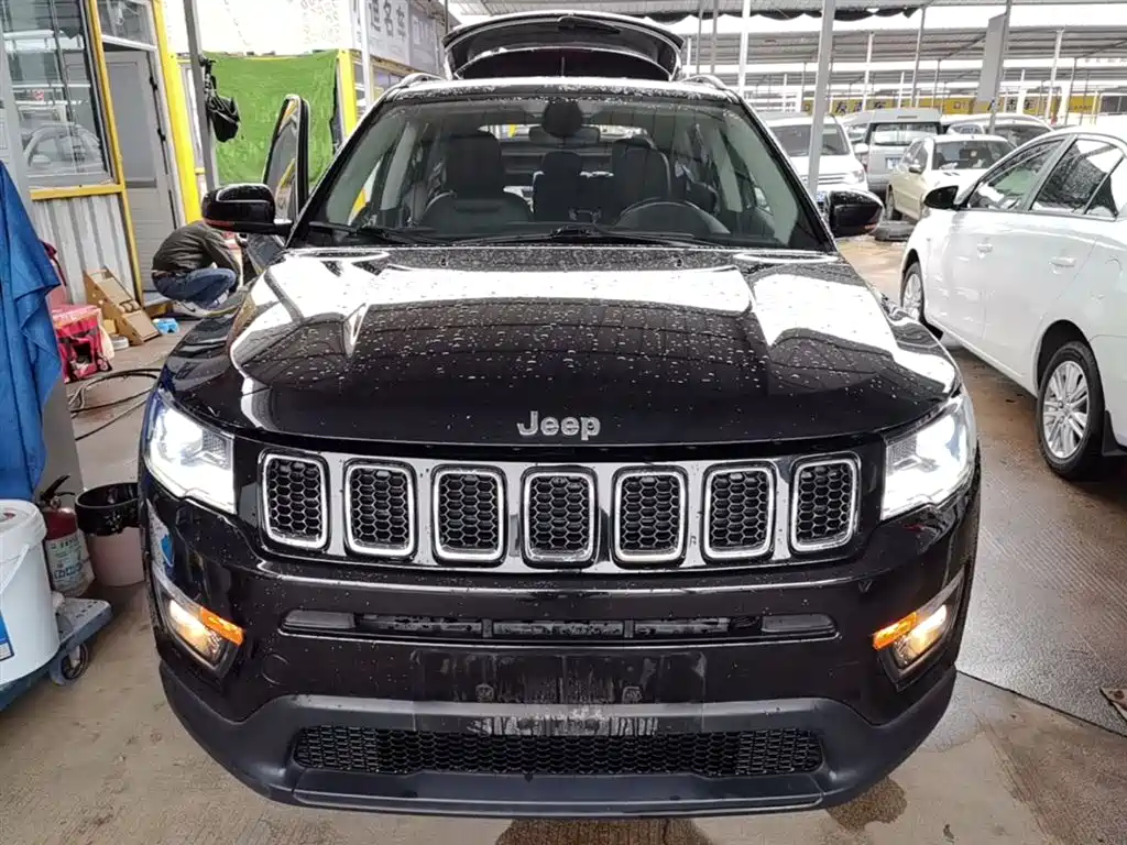 Jeep Compass 2019 — фото 3