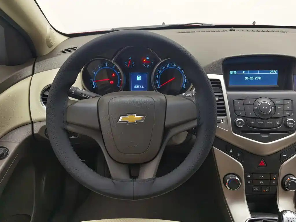 Chevrolet Cruze 2015 — фото 11