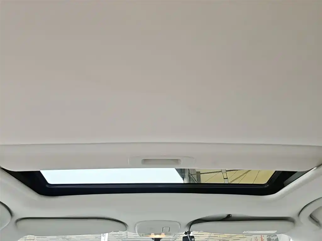 Citroen C-Quatre 2015 — фото 18