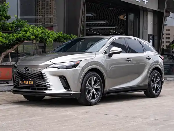 Lexus RX 2025