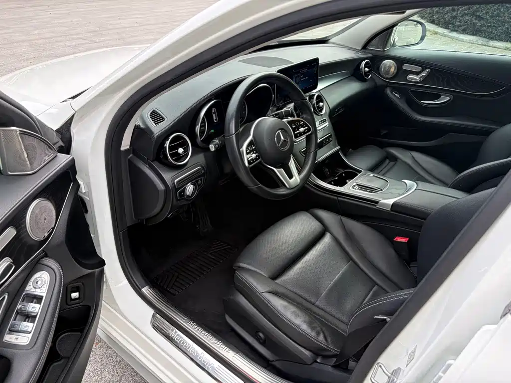 Mercedes-Benz C-Class 2018 — фото 4
