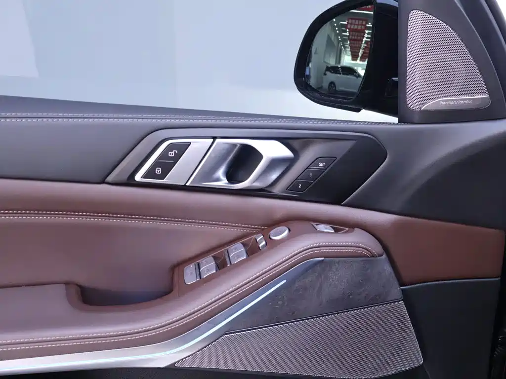BMW X5 2025 — фото 17