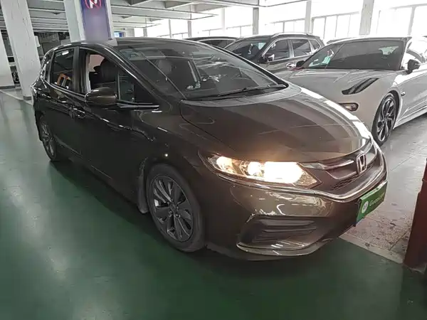 Honda Jade 2017