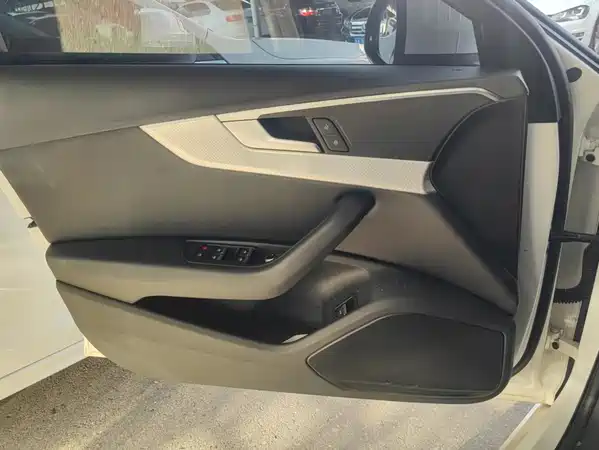 Audi A4L 2017
