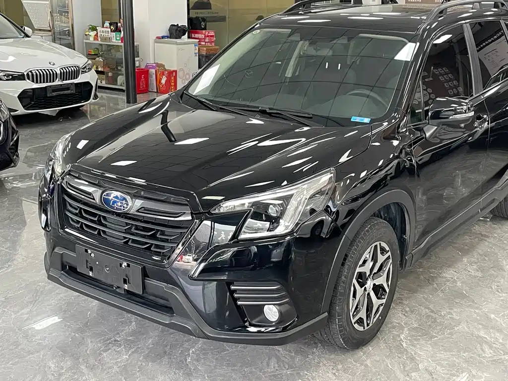 Subaru Forester 2022 — фото 18