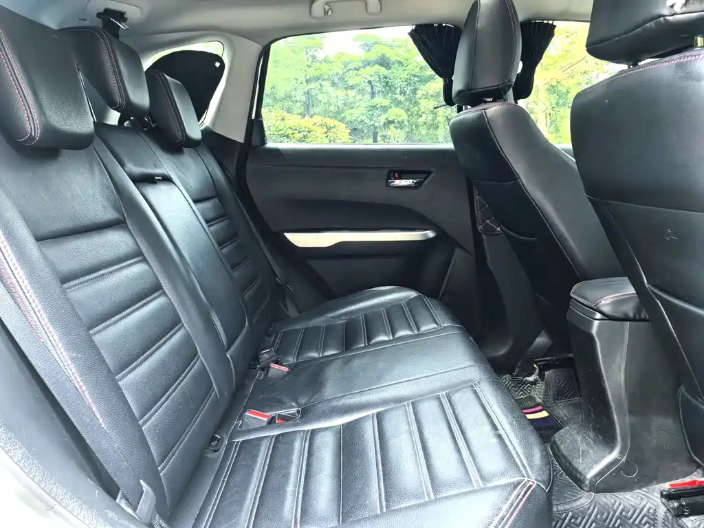 Suzuki Vitara 2016 — фото 18