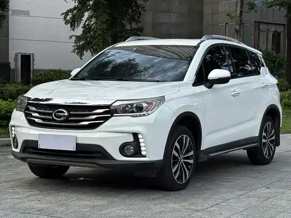 GAC Trumpchi GS4 2015