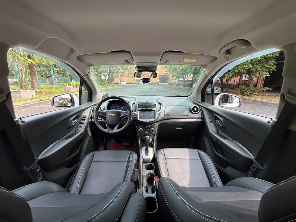 Chevrolet Trax 2015 — фото 11