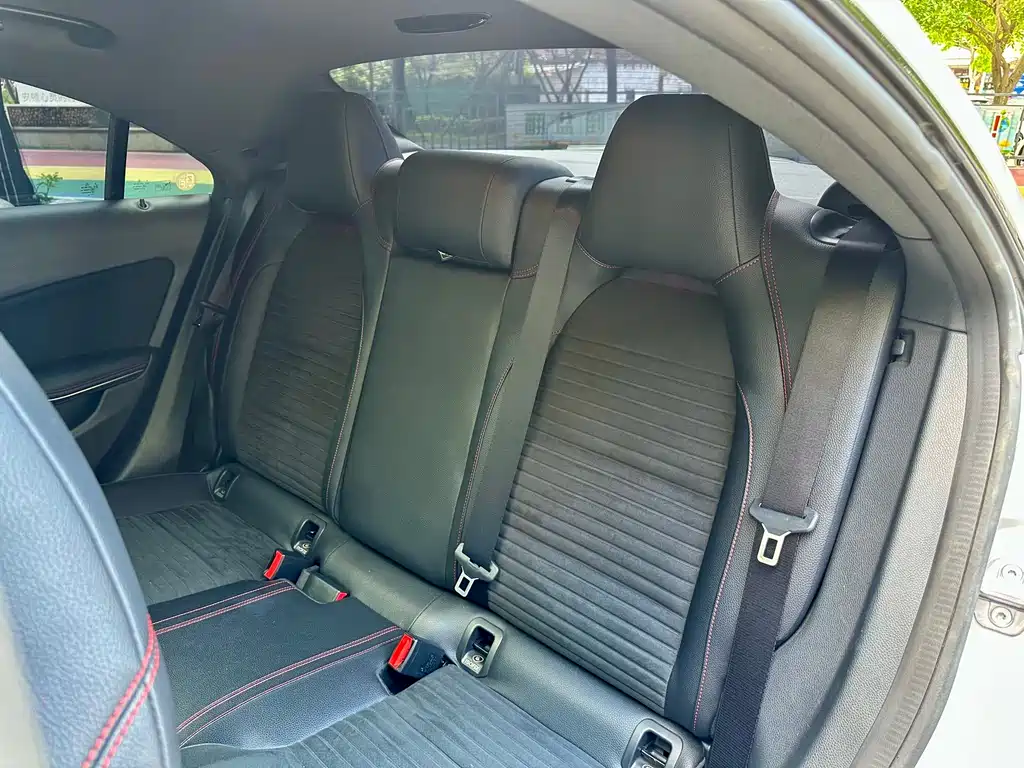Mercedes-Benz CLA 2018 — фото 16