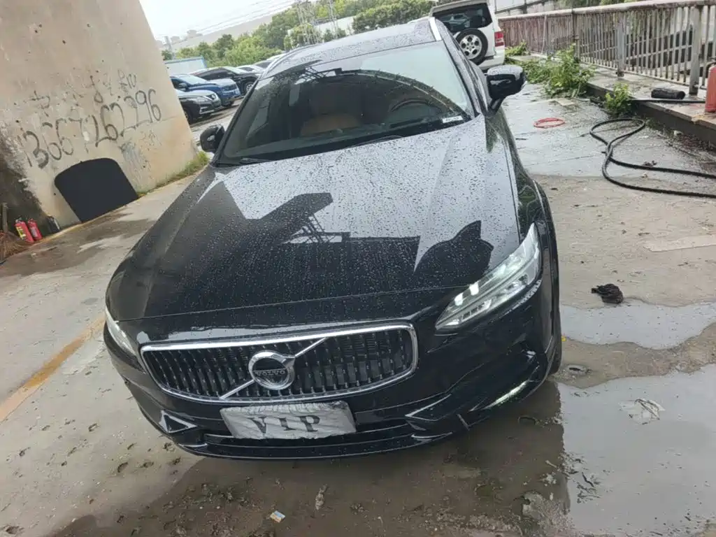 Volvo V90 2020