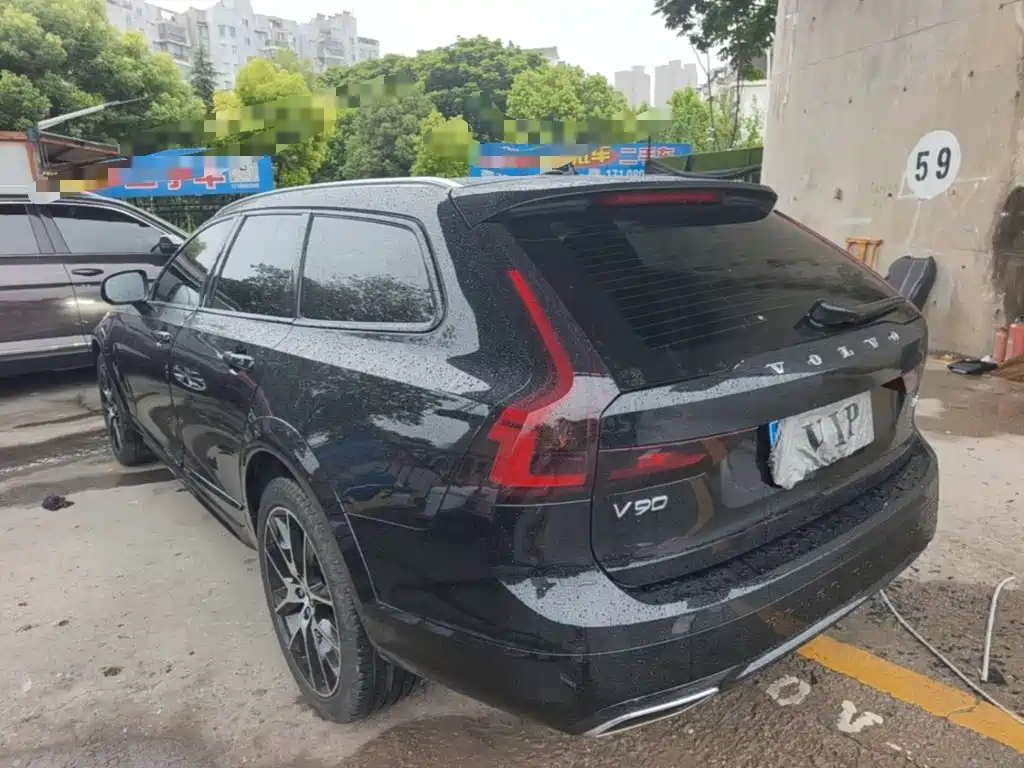 Volvo V90 2020
