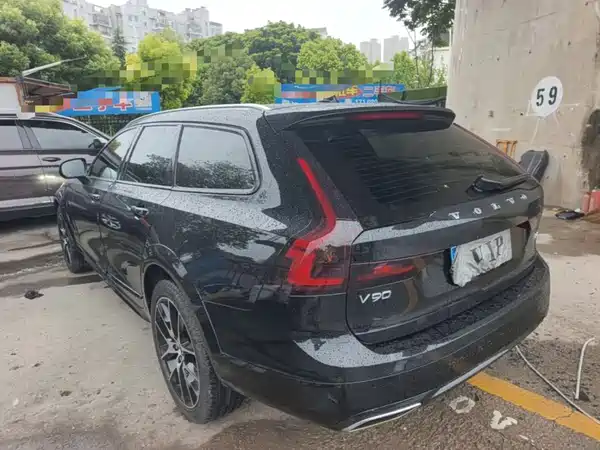 Volvo V90 2020