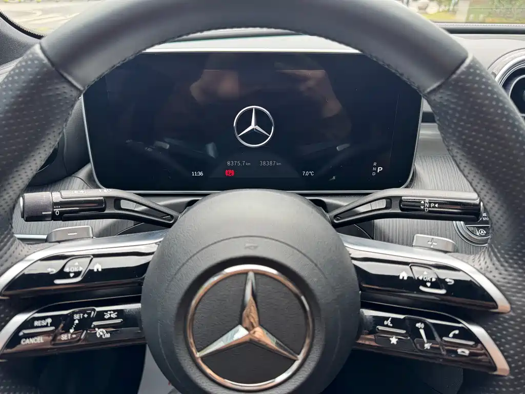Mercedes-Benz C-Class 2023 — фото 13