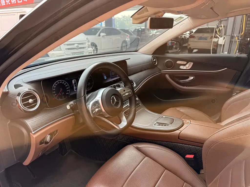 Mercedes-Benz E-Class 2019 — фото 5