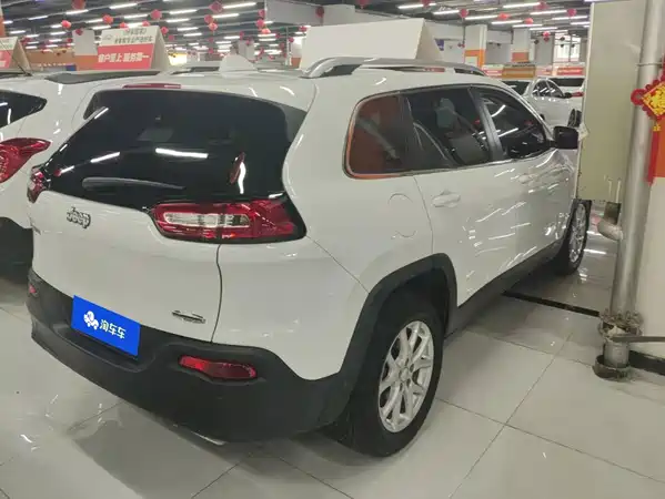 Jeep Cherokee 2016