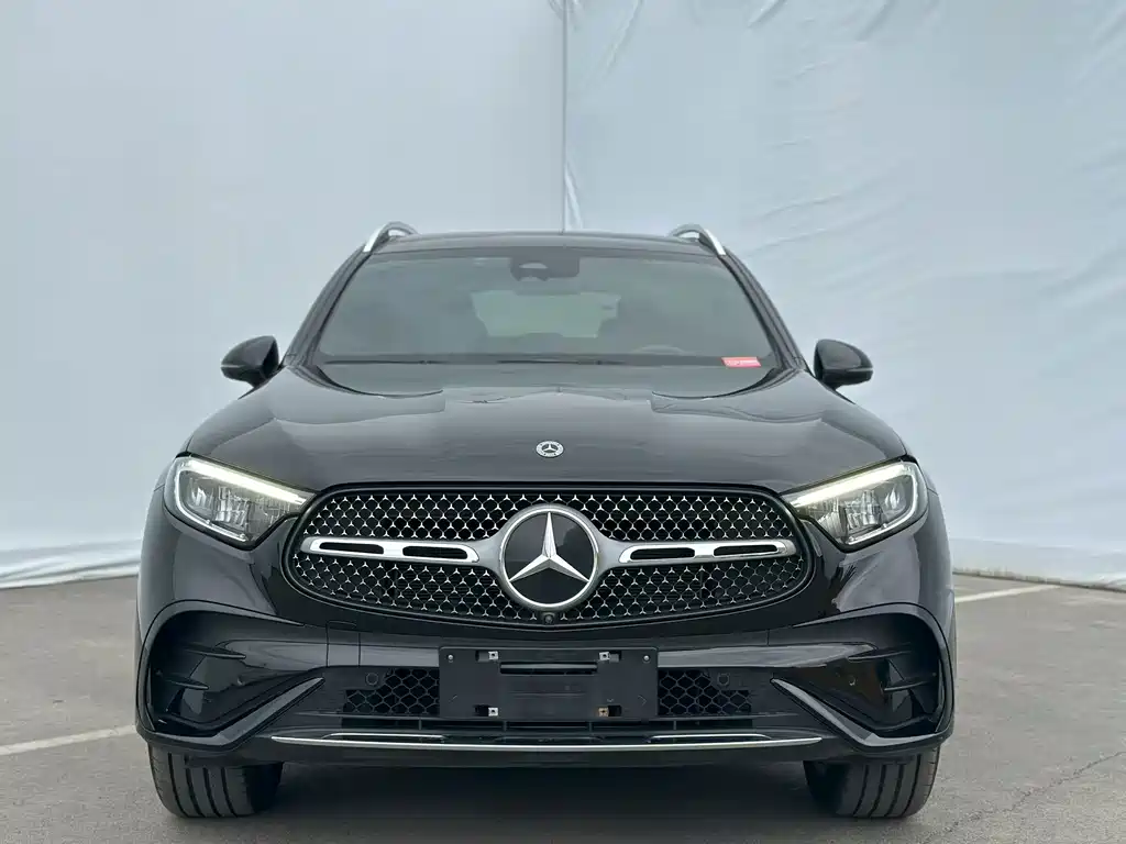 Mercedes-Benz GLC 2023