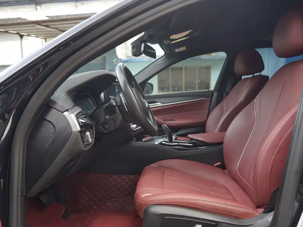 BMW 5 Series 2023