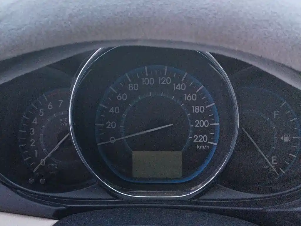 Toyota Vios 2015 — фото 12