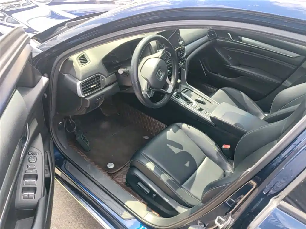 Honda Inspire 2019 — фото 16