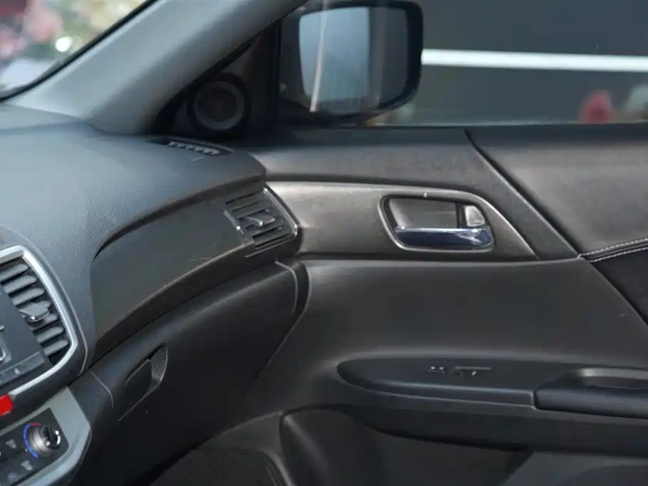 Honda Accord 2016 — фото 16