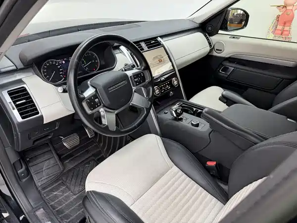 Land Rover Discovery 2021