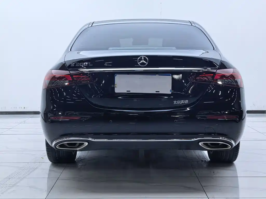 Mercedes-Benz E-Class 2022 — фото 8