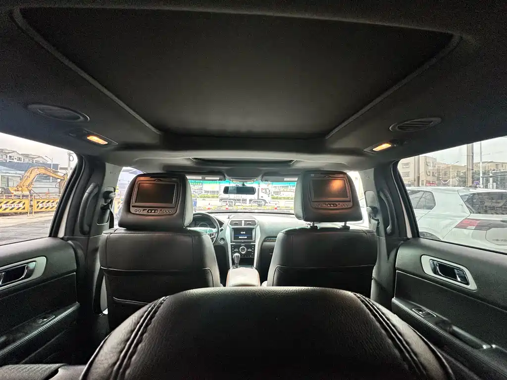Ford Explorer 2015 — фото 7