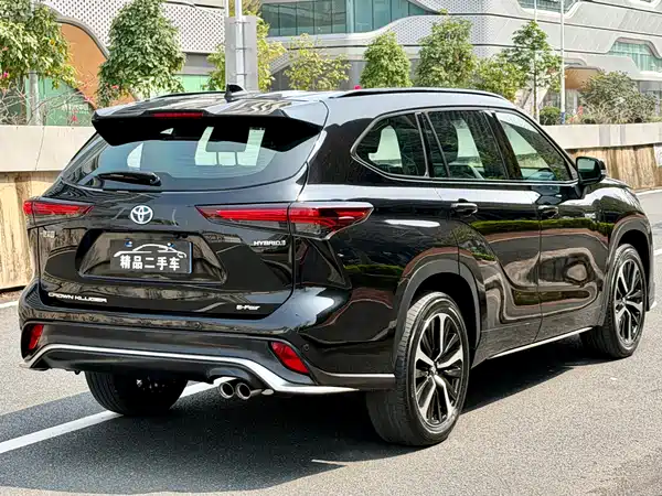 Toyota Crown Kluger 2024